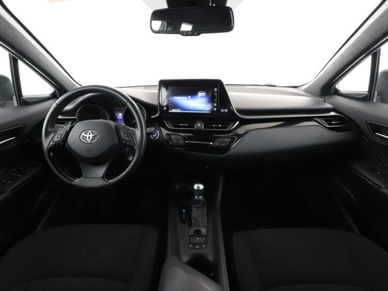 Toyota C-HR navi kamera Bluetooth klima-auto ACC