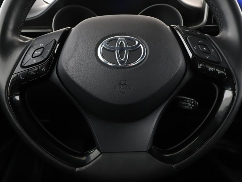 Toyota C-HR navi kamera Bluetooth klima-auto ACC