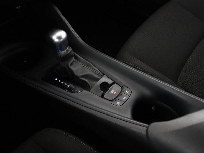 Toyota C-HR navi kamera Bluetooth klima-auto ACC