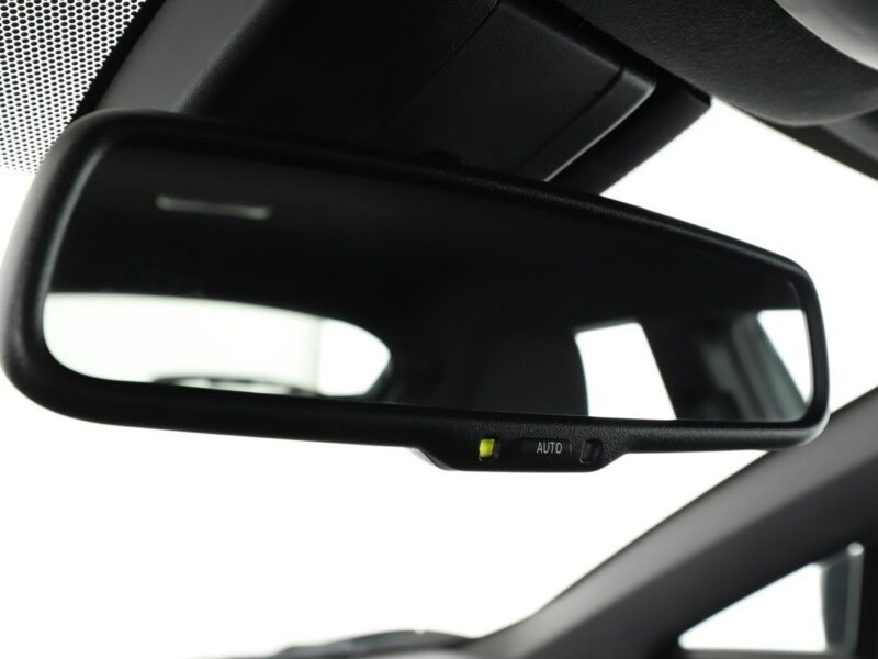 Toyota C-HR navi kamera Bluetooth klima-auto ACC