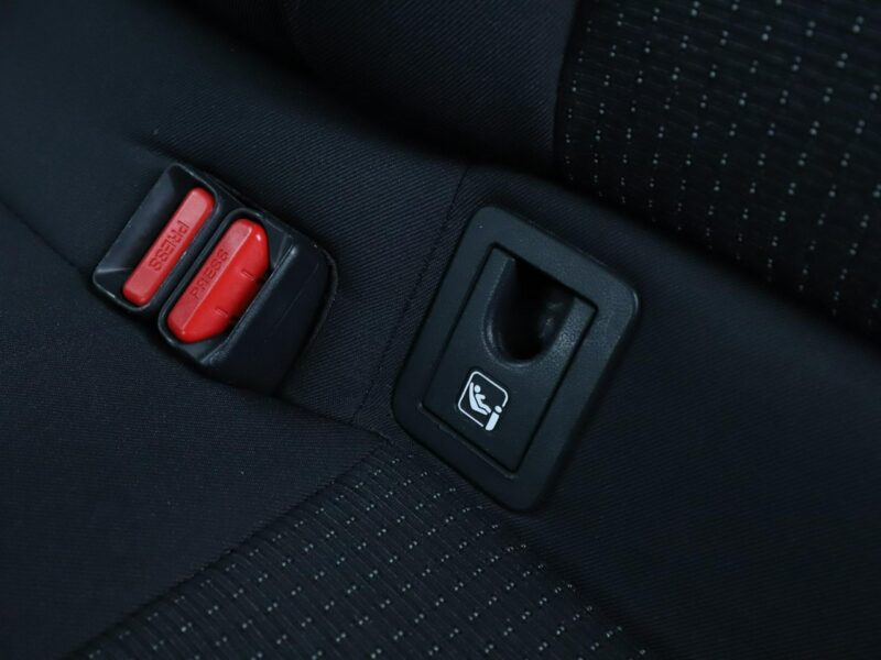 Toyota C-HR navi kamera Bluetooth klima-auto ACC