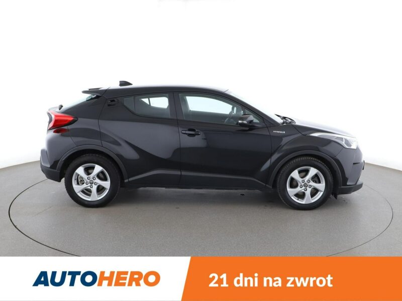Toyota C-HR navi kamera Bluetooth klima-auto ACC