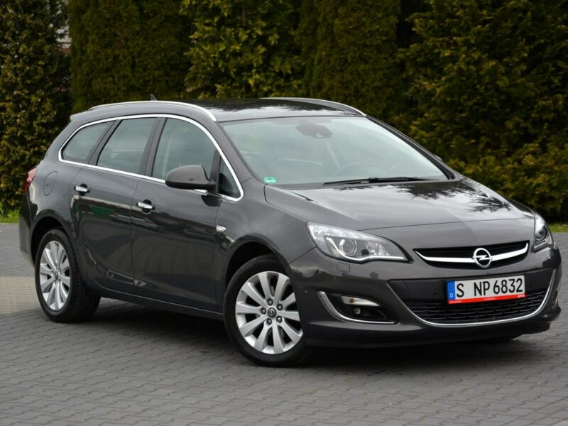 Opel Astra LIFT Innovation Colour Radar ACC bi-Xenon Ledy Navi Skóry 2xParktr. J (2009-2019)