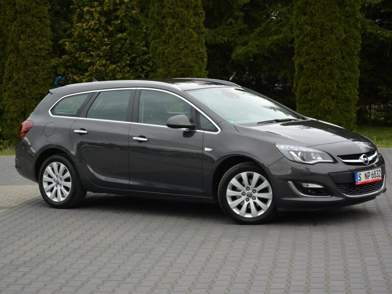 Opel Astra LIFT Innovation Colour Radar ACC bi-Xenon Ledy Navi Skóry 2xParktr. J (2009-2019)