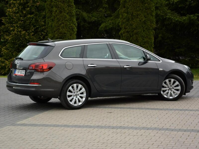 Opel Astra LIFT Innovation Colour Radar ACC bi-Xenon Ledy Navi Skóry 2xParktr. J (2009-2019)