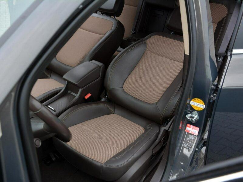 Opel Astra LIFT Innovation Colour Radar ACC bi-Xenon Ledy Navi Skóry 2xParktr. J (2009-2019)