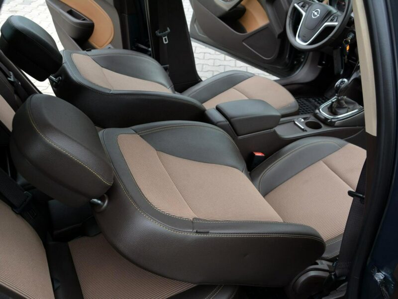 Opel Astra LIFT Innovation Colour Radar ACC bi-Xenon Ledy Navi Skóry 2xParktr. J (2009-2019)