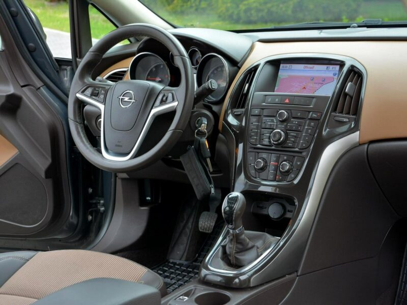 Opel Astra LIFT Innovation Colour Radar ACC bi-Xenon Ledy Navi Skóry 2xParktr. J (2009-2019)