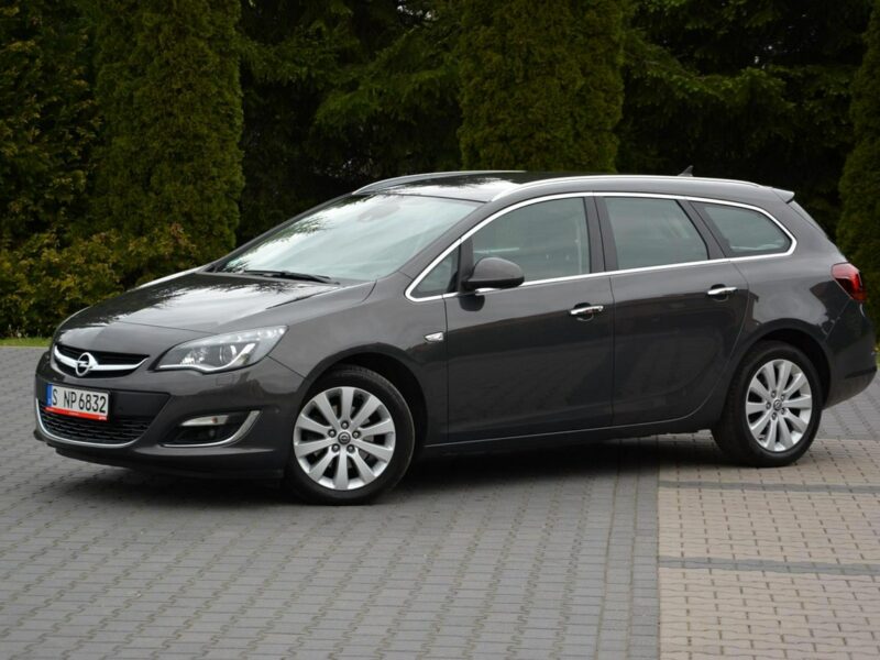 Opel Astra LIFT Innovation Colour Radar ACC bi-Xenon Ledy Navi Skóry 2xParktr. J (2009-2019)