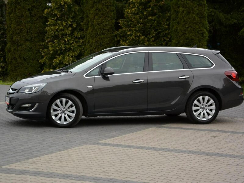 Opel Astra LIFT Innovation Colour Radar ACC bi-Xenon Ledy Navi Skóry 2xParktr. J (2009-2019)