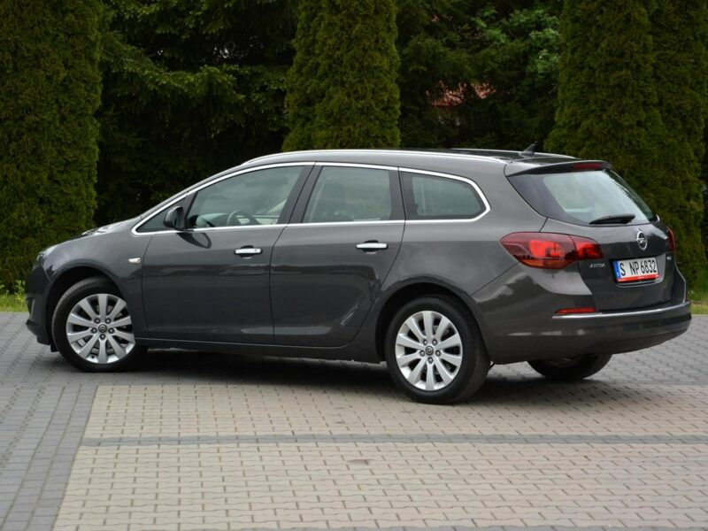 Opel Astra LIFT Innovation Colour Radar ACC bi-Xenon Ledy Navi Skóry 2xParktr. J (2009-2019)