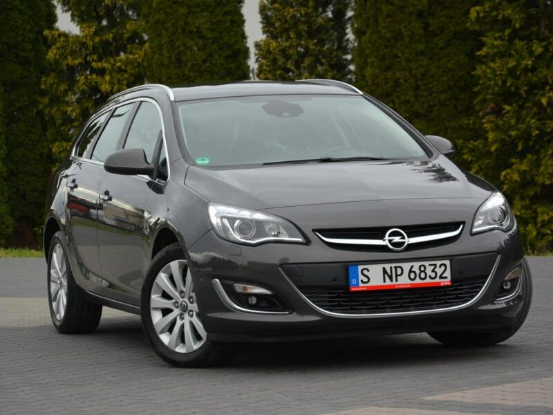 Opel Astra LIFT Innovation Colour Radar ACC bi-Xenon Ledy Navi Skóry 2xParktr. J (2009-2019)