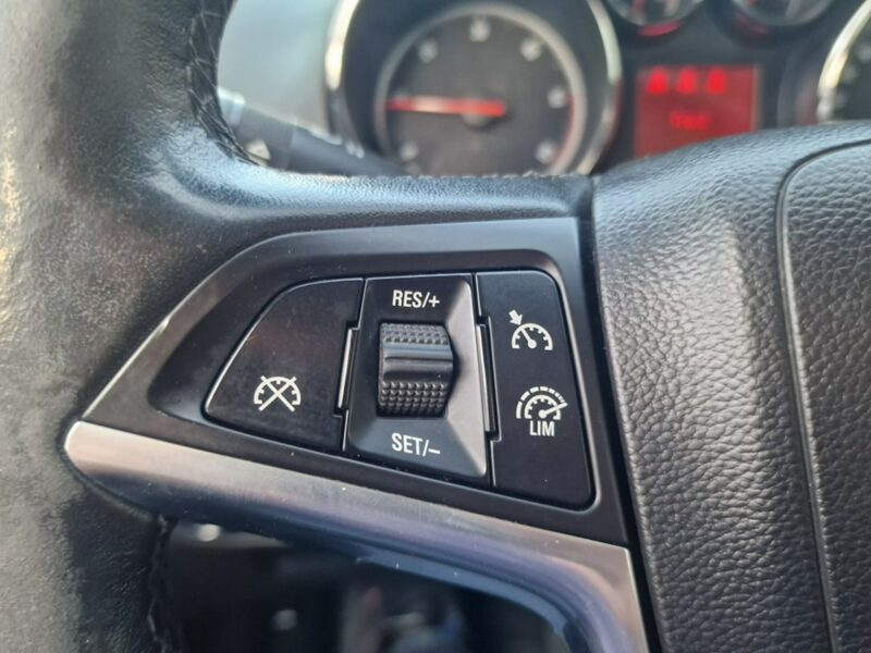 Opel Zafira 2.0 CDTI 165 KM, Grzene Fotele i Kierownica, Bluetooth, Automat, Klima C (2011-)