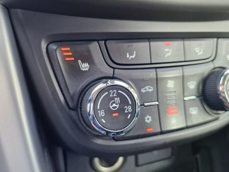 Opel Zafira 2.0 CDTI 165 KM, Grzene Fotele i Kierownica, Bluetooth, Automat, Klima C (2011-)