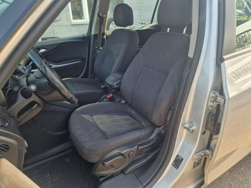 Opel Zafira 2.0 CDTI 165 KM, Grzene Fotele i Kierownica, Bluetooth, Automat, Klima C (2011-)