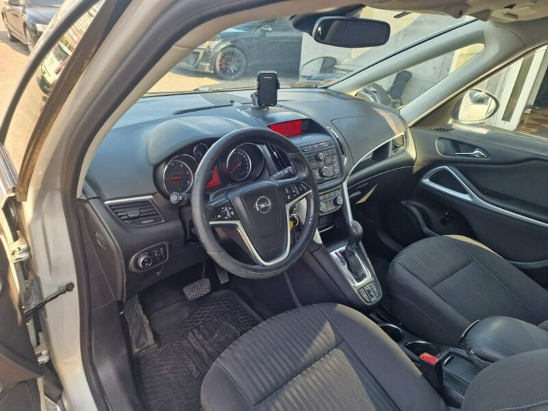 Opel Zafira 2.0 CDTI 165 KM, Grzene Fotele i Kierownica, Bluetooth, Automat, Klima C (2011-)