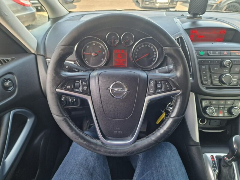 Opel Zafira 2.0 CDTI 165 KM, Grzene Fotele i Kierownica, Bluetooth, Automat, Klima C (2011-)