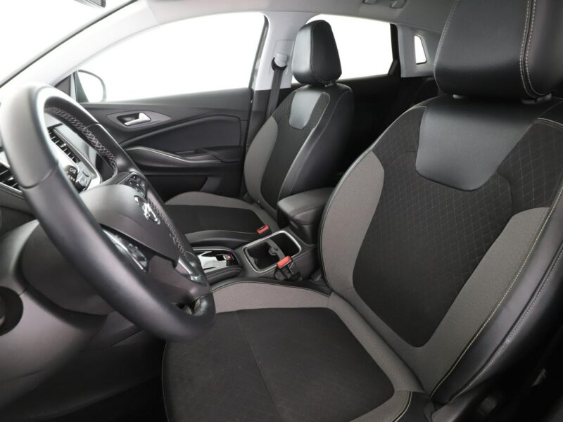 Opel Grandland X 1.2T Automat Innovation Klimatronik Tempomat Nawigacja Kamera El.Klapa