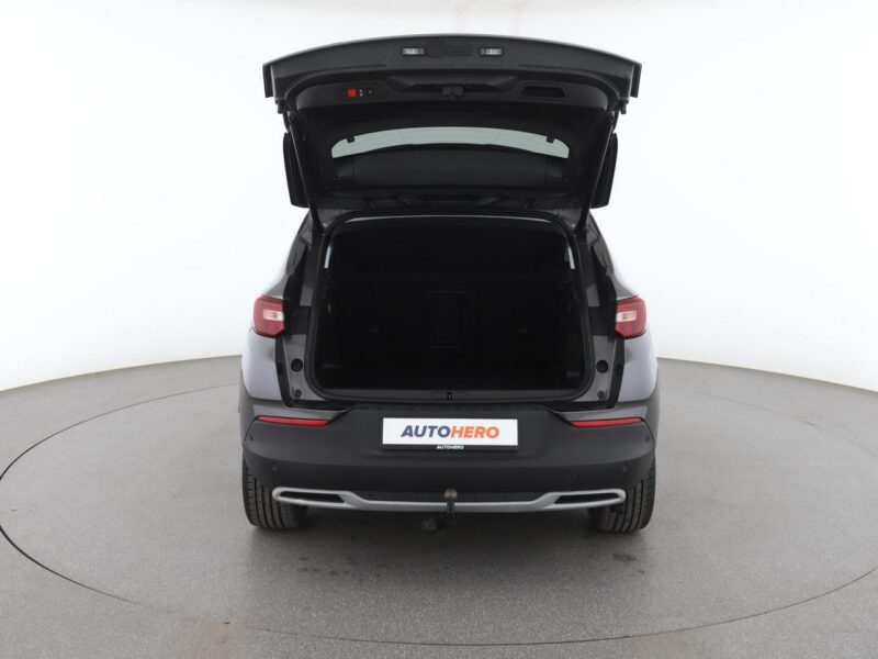 Opel Grandland X 1.2T Automat Innovation Klimatronik Tempomat Nawigacja Kamera El.Klapa