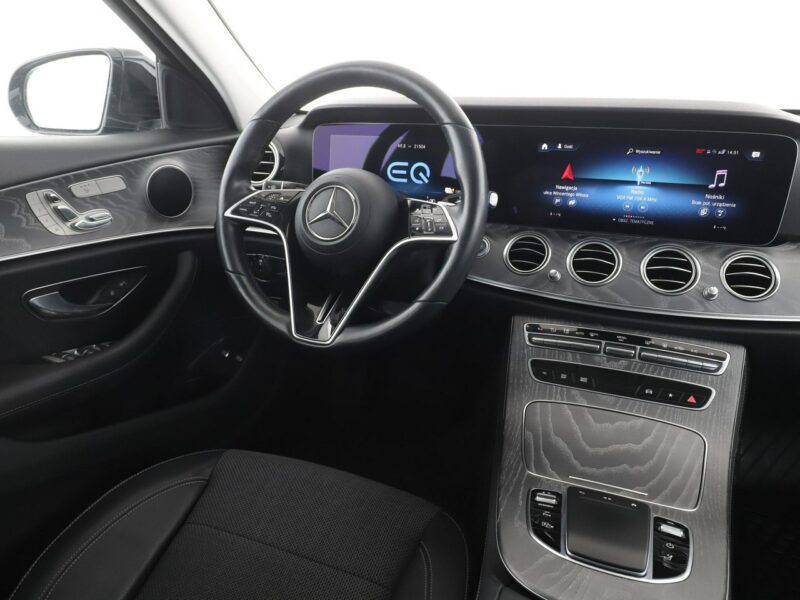 Mercedes E 300 fv23% PHEV full LED el. fotele z pamięcią grzane fotele kamery W213 (2016-)