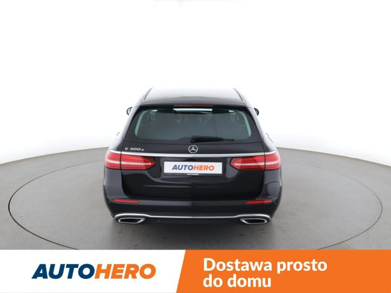Mercedes E 300 fv23% PHEV full LED el. fotele z pamięcią grzane fotele kamery W213 (2016-)