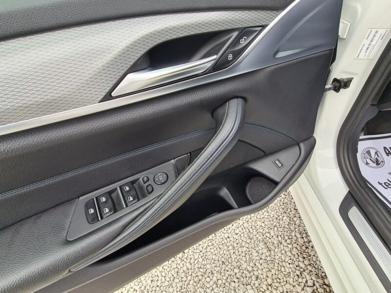BMW 520 Salon PL M-Pakiet Navi Kamera 2xPDC Grzane Fotele Klimatronik Alu G30/G31 (2017-2023)