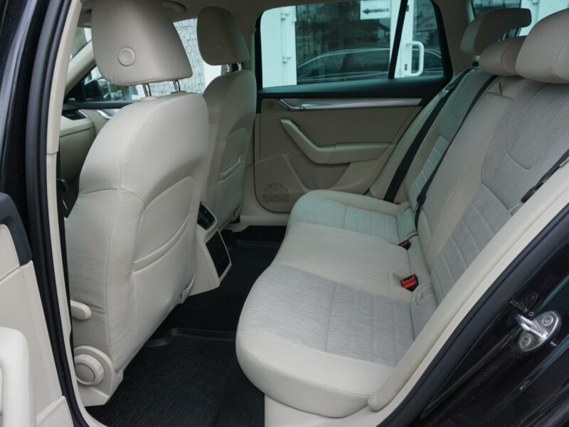Škoda Octavia zarejestrowany, ubezpieczony, polski salon, I rej. maj 2015 III (2013-)