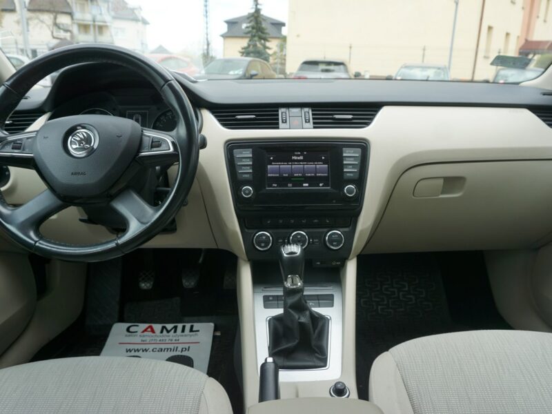 Škoda Octavia zarejestrowany, ubezpieczony, polski salon, I rej. maj 2015 III (2013-)