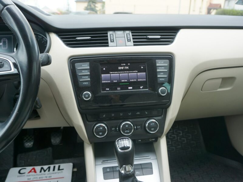 Škoda Octavia zarejestrowany, ubezpieczony, polski salon, I rej. maj 2015 III (2013-)