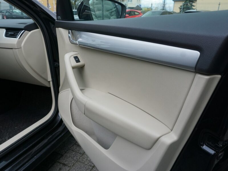 Škoda Octavia zarejestrowany, ubezpieczony, polski salon, I rej. maj 2015 III (2013-)