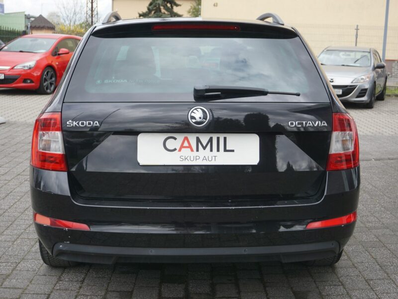 Škoda Octavia zarejestrowany, ubezpieczony, polski salon, I rej. maj 2015 III (2013-)