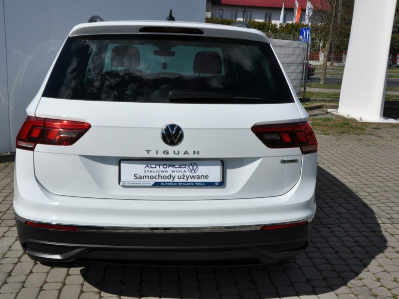 Volkswagen Tiguan 2.0TDI 150KM DSG 4Motion Life Temp.Aktywny Czujniki SalonPL 1wł II (2016-2024)