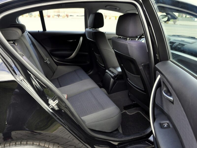 BMW 120 2.0d(143KM)*Lift*Grzane Fotele*Klimatyzacja*Parktronik*I Wł*Alu16"ASO E87 (2004-2013)