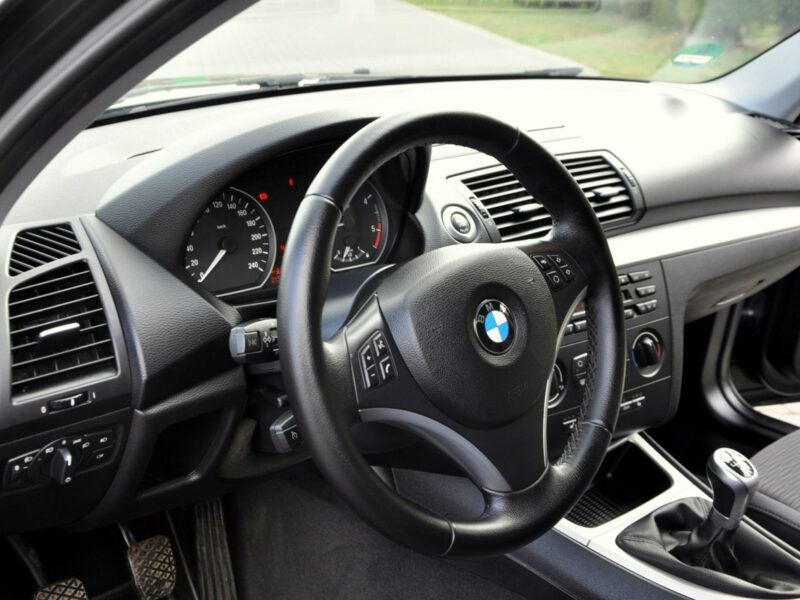 BMW 120 2.0d(143KM)*Lift*Grzane Fotele*Klimatyzacja*Parktronik*I Wł*Alu16"ASO E87 (2004-2013)