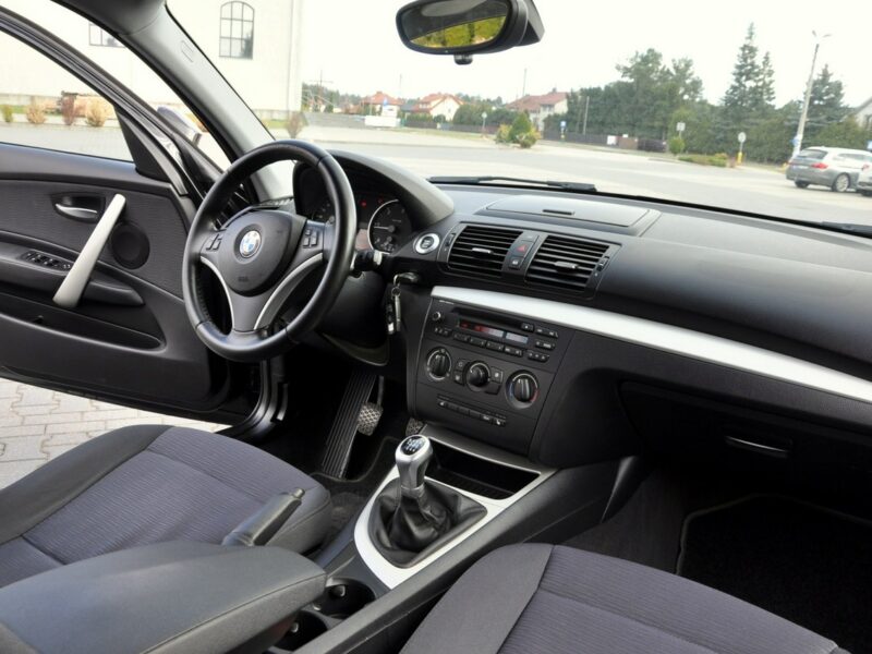 BMW 120 2.0d(143KM)*Lift*Grzane Fotele*Klimatyzacja*Parktronik*I Wł*Alu16"ASO E87 (2004-2013)