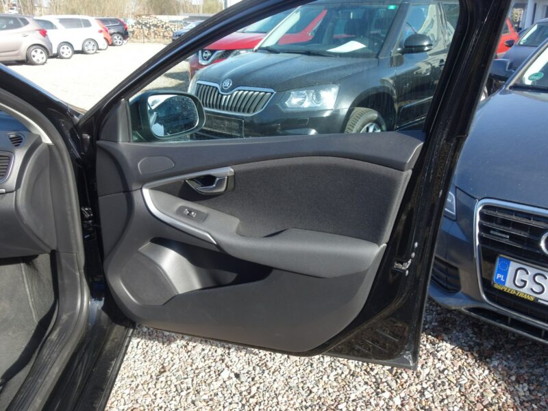 Volvo V40 II (2012-)