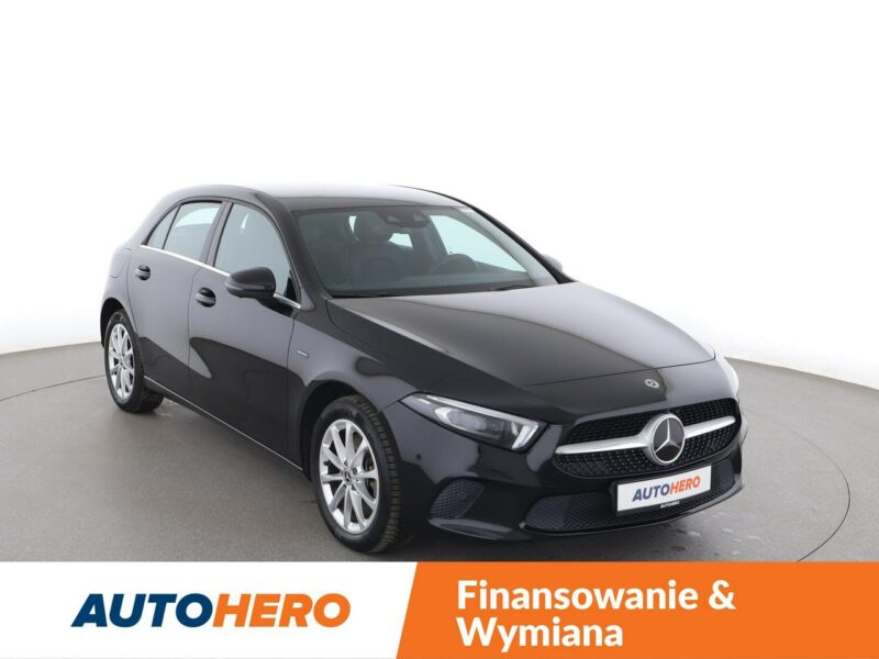 Mercedes A 250 PHEV 250e automat skóra navi kamera grzane fotele ACC LED W177 (2018-)