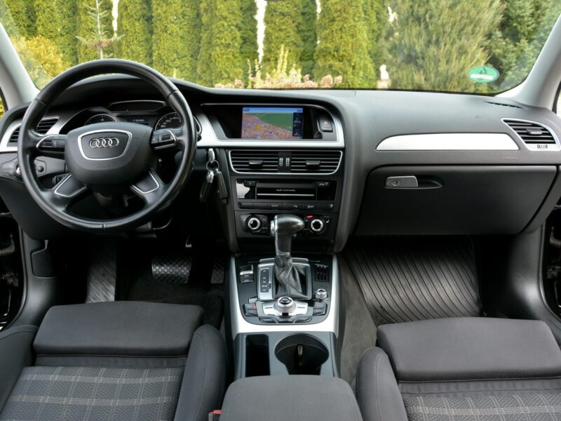 Audi A4 Lift S-line BLiS Ledy Navi MMi BI-Xenon*Pamiec Foteli*ASO AUDI* B8 (2007-2015)