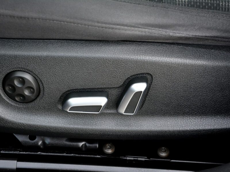 Audi A4 Lift S-line BLiS Ledy Navi MMi BI-Xenon*Pamiec Foteli*ASO AUDI* B8 (2007-2015)
