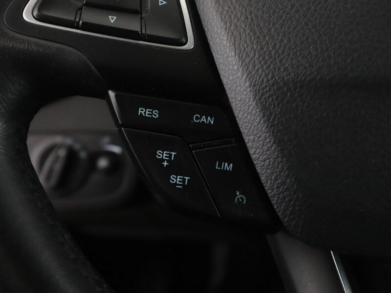 Ford Kuga klima auto półskóra navi kamera cofania el. fotel II (2012-)