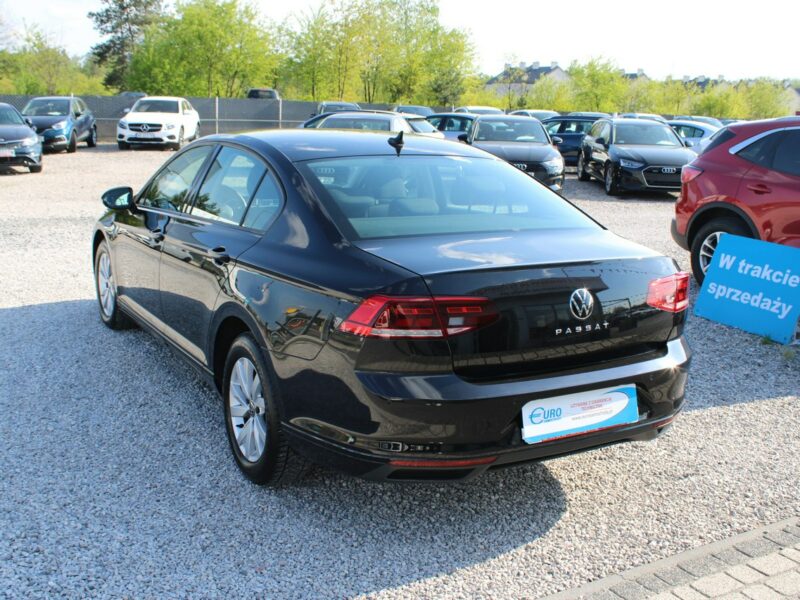 Volkswagen Passat ESSENCE LED F-vat Salon Polska Gwarancja B8 (2014-2023)