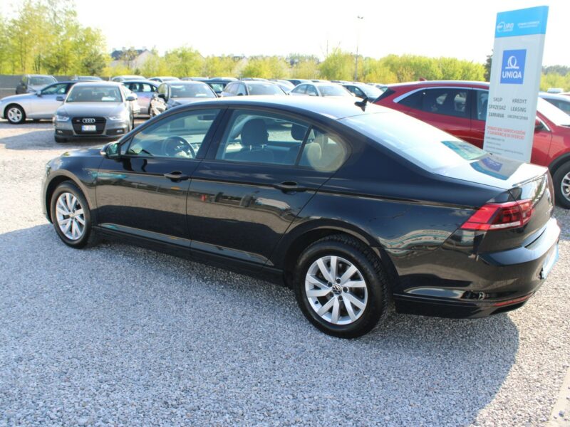 Volkswagen Passat ESSENCE LED F-vat Salon Polska Gwarancja B8 (2014-2023)