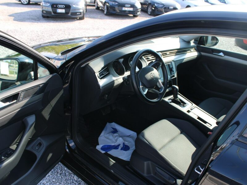 Volkswagen Passat ESSENCE LED F-vat Salon Polska Gwarancja B8 (2014-2023)