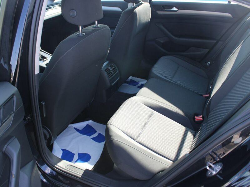 Volkswagen Passat ESSENCE LED F-vat Salon Polska Gwarancja B8 (2014-2023)