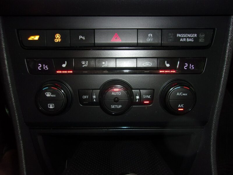 Seat Leon CUPRA, 280KM, Navi, PDC 2x, Grzane fotele, Klimatronic, Panorama III (2012-)
