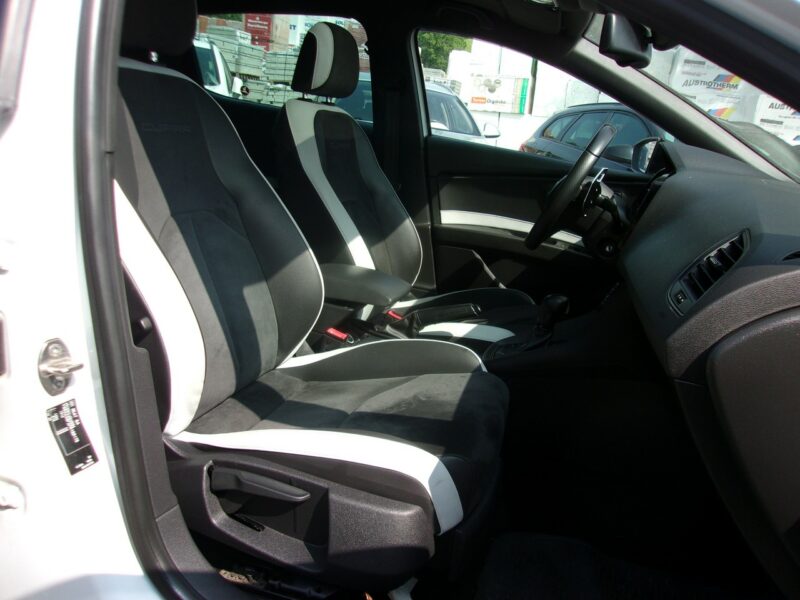 Seat Leon CUPRA, 280KM, Navi, PDC 2x, Grzane fotele, Klimatronic, Panorama III (2012-)
