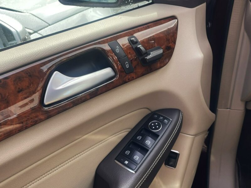 Mercedes ML 350 Salon PL Jasne skóry Pneumat El.klapa El.fotele Bi xenon + led W166 (2011-2015)