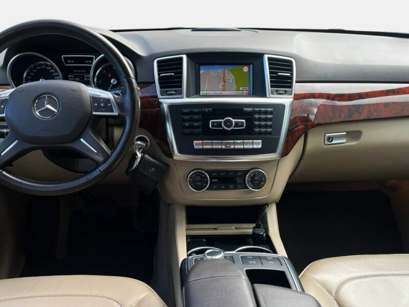 Mercedes ML 350 Salon PL Jasne skóry Pneumat El.klapa El.fotele Bi xenon + led W166 (2011-2015)