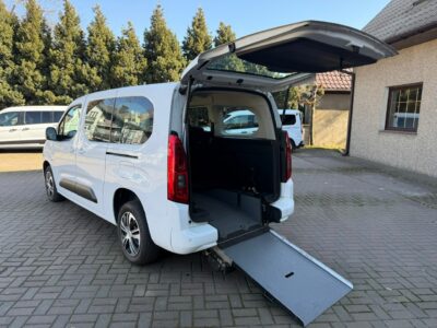 Opel Combo Life Combo Długie Life dla Niepełnosprawnych Inwalida Rampa PFRON Model2021 2018-