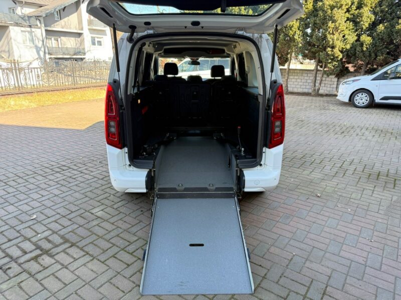 Opel Combo Life Combo Długie Life dla Niepełnosprawnych Inwalida Rampa PFRON Model2021 2018-